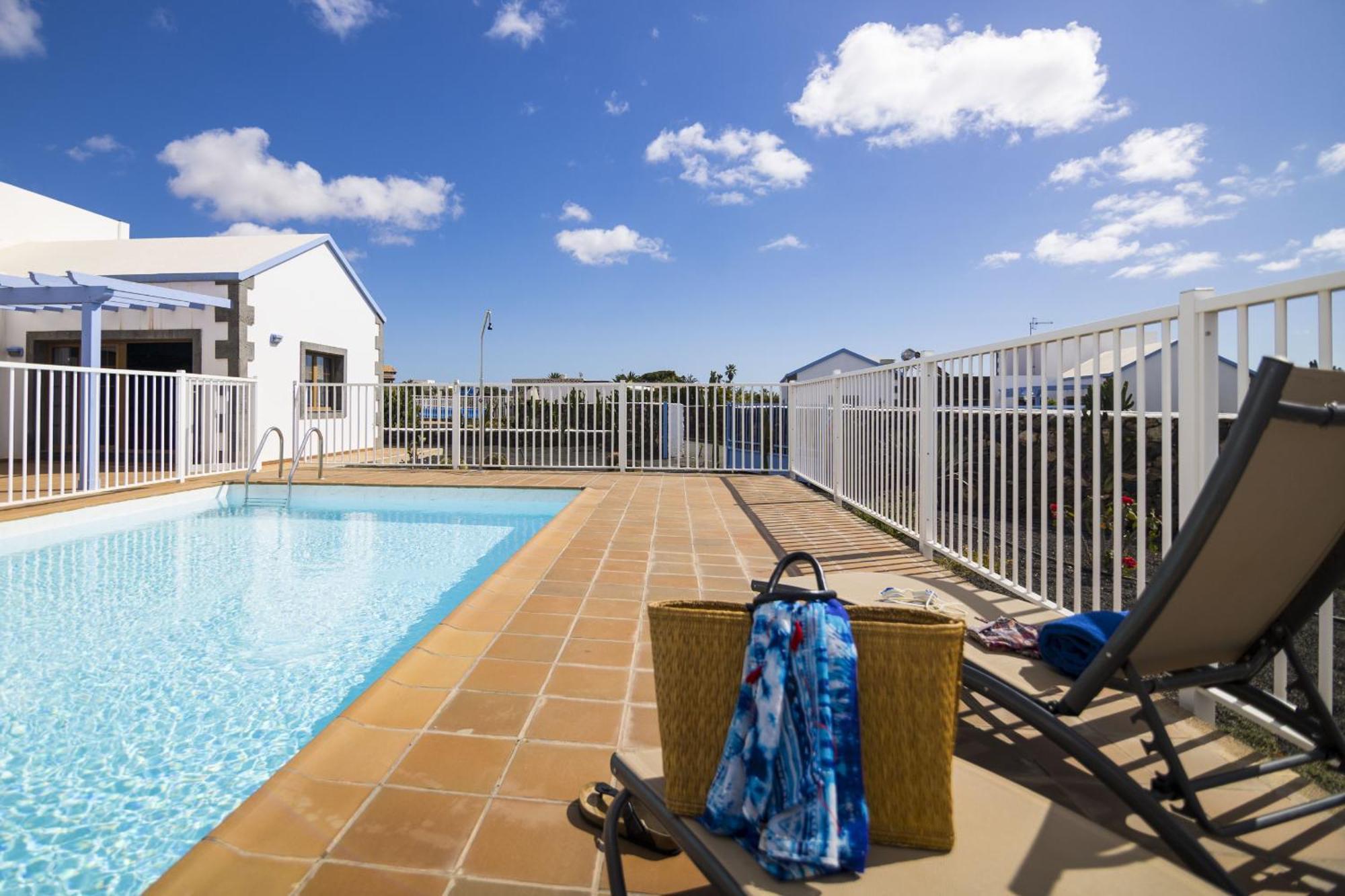 Apartment & Tao Mazo *