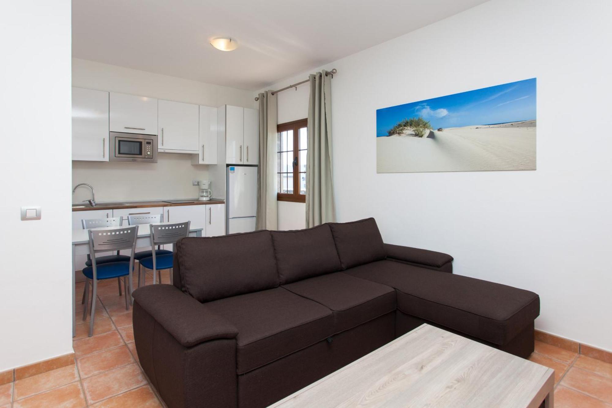 Apartment & Tao Mazo Lajares