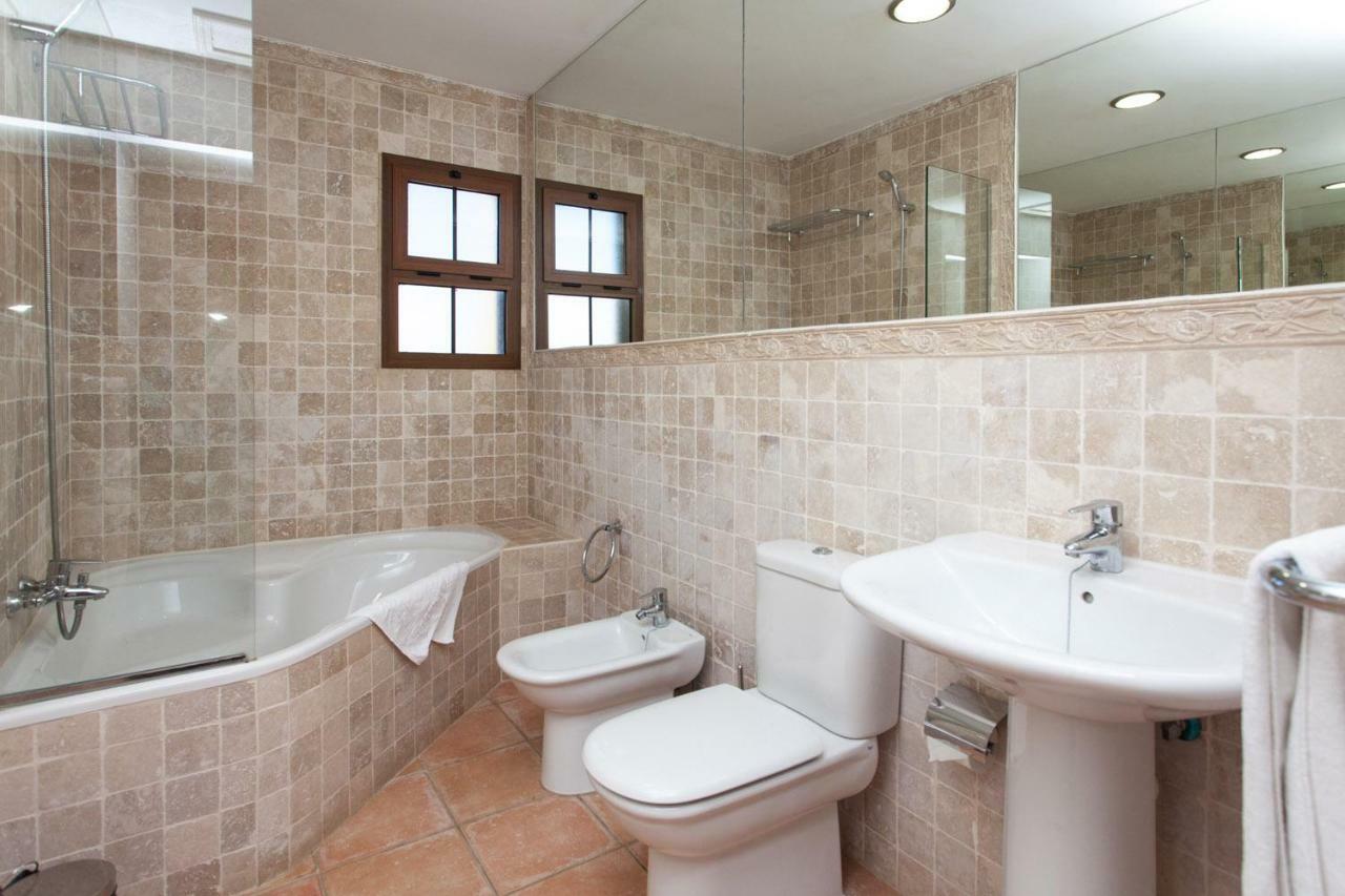 Apartment & Tao Mazo